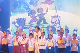 La Fête de la Mi-automne pour les enfants démunis