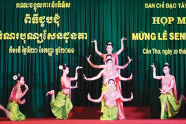 Fête Sene Dolta : meilleurs vœux aux Khmers de Vinh Long et de Kien Giang 