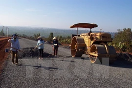 Kon Tum : plus de 66,7 milliards de dôngs d'investissement dans quatre districts frontaliers 