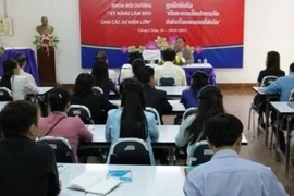 Le Vietnam aide le Laos dans la formation de journalistes