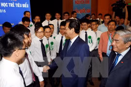 Rencontre entre le Premier ministre et de jeunes scientifiques brillants