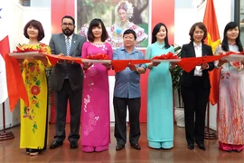 Exposition de photos « Contempler le Panama » à Hanoi 