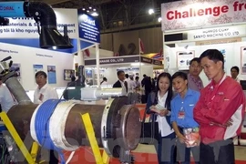 HCM-Ville : ouverture d’une série d’expositions sur l’industrie auxiliaire 