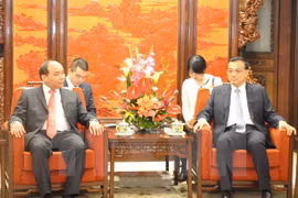 Le vice-PM Nguyen Xuan Phuc rencontre le PM chinois