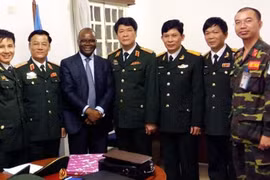 Des militaires vietnamiens visitent la Mission de l'ONU en République centrafricaine