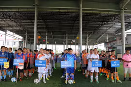 Tournoi de football pour les Vietnamiens au Laos