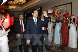 Le PM Nguyen Tan Dung arrive à Singapour
