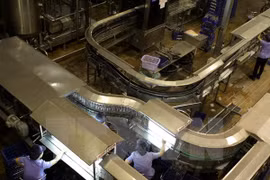 Février : l’indice de production industrielle augmente de près de 8 % sur un an