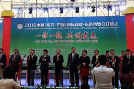 Inauguration de la Foire internationale du commerce et du tourisme Chine - Vietnam 2016