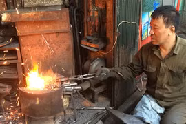  Le dernier forgeron du Vieux quartier de Hanoï
