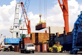 Le Vietnam devient le point chaud pour l’investissement et les affaires internationales 