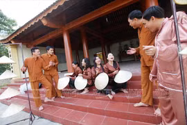 Au pays du chant folklorique Vi, Giam 