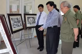 Exposition «L’Oncle Hô avec l’AN et les Conseils populaires»