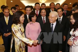 Nguyen Phu Trong rencontre de nouveaux ambassadeurs du Vietnam