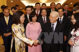 Nguyen Phu Trong rencontre de nouveaux ambassadeurs du Vietnam