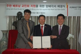 Kumho Tire accordera 120.000 dollars à l'Association des Vietnamiens en R.de Corée