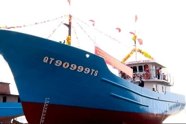 Quang Tri : mise à l’eau du premier bateau de pêche en acier