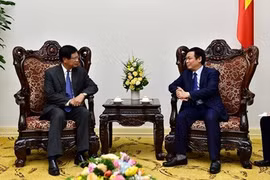 Le Vietnam favorise sa coopération avec le Laos dans la recherche des politiques économiques