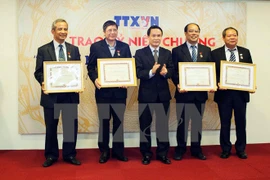 L'insigne de la VNA pour les dirigeants de la Confédération générale du travail du Vietnam