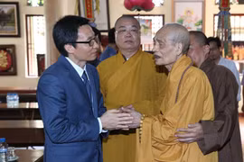 Le 2560e anniversaire de Bouddha célébré partout dans le pays