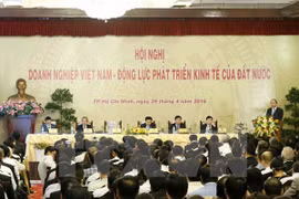 Le Premier ministre dialogue avec les entreprises