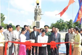 Le Cambodge inaugure un monument aux soldats volontaires vietnamiens