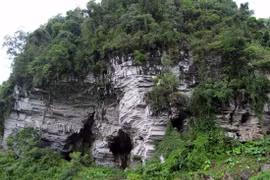 Découverte de deux grottes préhistoriques à Bac Kan