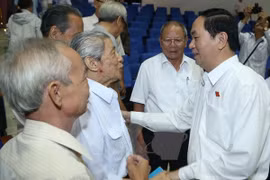Le chef de l’Etat rencontre des électeurs de Ho Chi Minh-Ville