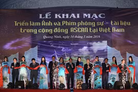 Vernissage de l’exposition de photos sur la communauté de l’ASEAN