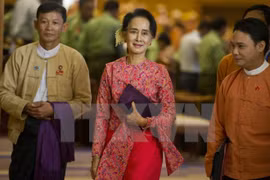 Myanmar : le parlement tient sa première session