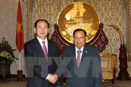 Développement des relations avec le Laos et le Cambodge