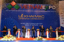 Ouverture de la foire Vietnam Expo 2016 à Hanoi