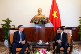 Le vice-Premier ministre Pham Binh Minh reçoit l'ambassadeur australien