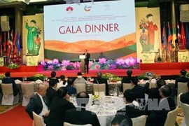 Dîner de gala en l’honneur des participants aux grands événements en cours à Hanoï