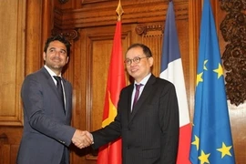 La ville française de Reims cherche la coopération économique avec le Vietnam