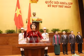 La présidente de l'Assemblée nationale Nguyen Thi Kim Ngan prête serment