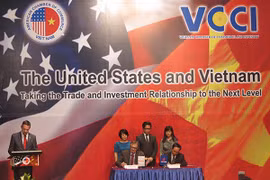 Vietnam et Etats-Unis signent des accords de coopération pétrolière