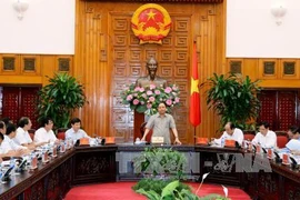 Le PM Nguyen Xuan Phuc travaille avec les responsables de Bac Lieu