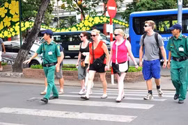 Dà Nang crée un groupe de réaction rapide pour renforcer la sécurité aux touristes