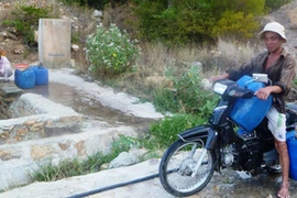 Khanh Hoa met les moyens pour alimenter en eau ses insulaires