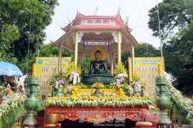 La statue du Bouddha de Jade pour la paix universelle à Thai Nguyen 