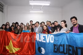 Séminaire sur la terre et le peuple vietnamiens en Argentine