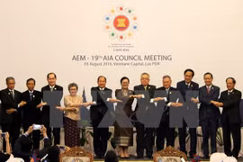 Le Vietnam assiste à des réunions sur le commerce et l'investissement de l'ASEAN