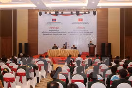 Bilan du travail de densification des bornes frontalières Vietnam-Laos
