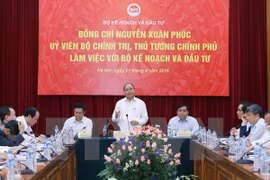 Le PM appelle à des efforts pour atteindre une croissance de 6,7 %