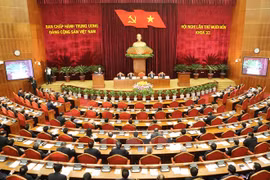 Premier jour de travail du 14e Plénum du CC du PCV (11e mandat)