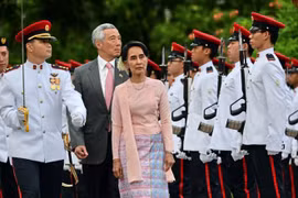 La conseillère d'État du Myanmar effectue une visite officielle à Singapour