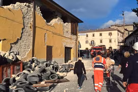 Séisme en Italie : condoléances des dirigeants vietnamiens