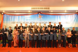 Le Vietnam participe à une réunion de l'ARF au Laos