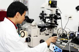 Les scientifiques vietnamiens reçoivent quatre subventions du programme PEER